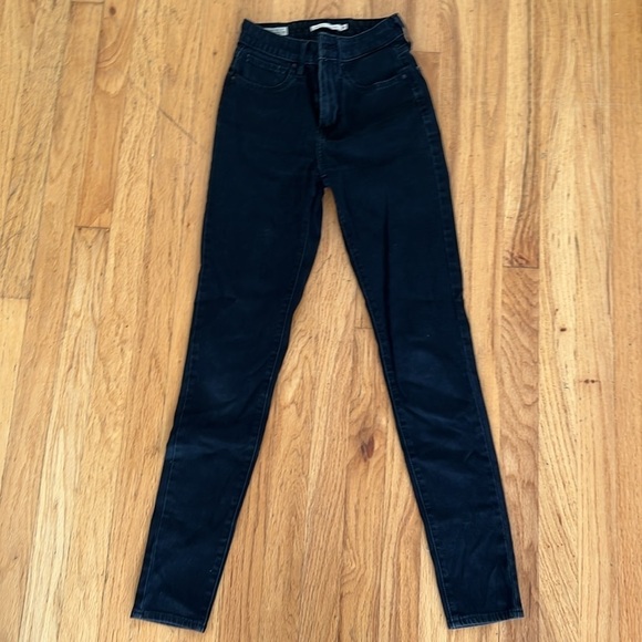 Levi's Denim - Levi Black Denim High Rise Skinny Jeans - Women’s Size 24